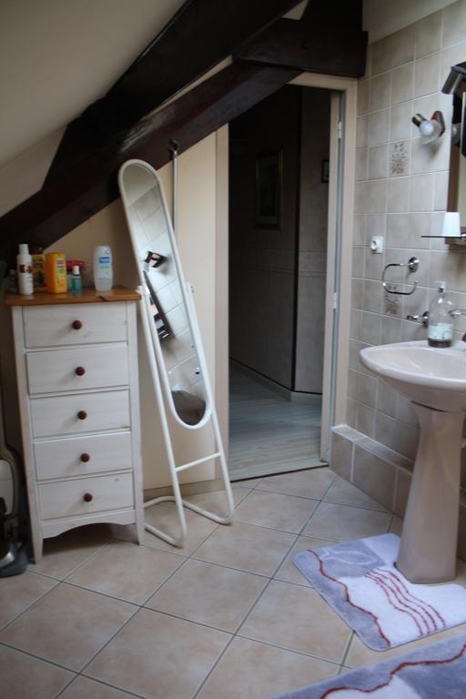 Chambre D'Hotes Les Chenes Chaptelat Rum bild
