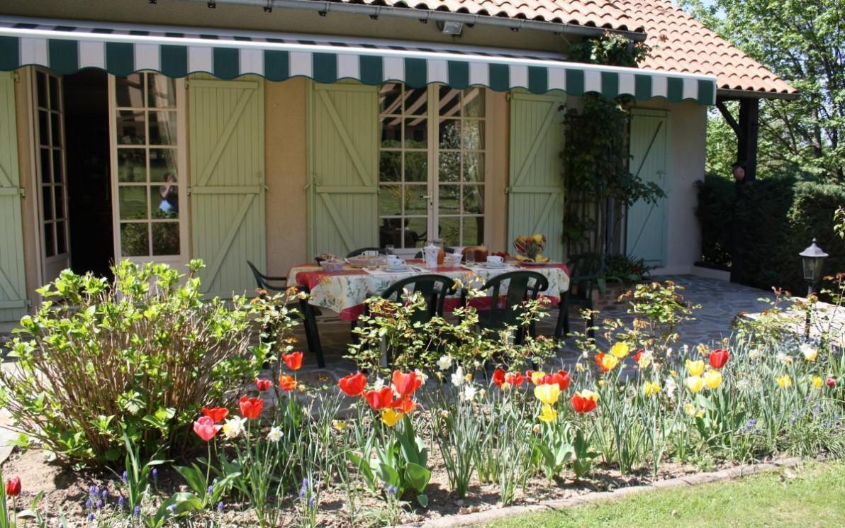 Chambre D'Hotes Les Chenes Chaptelat Exteriör bild